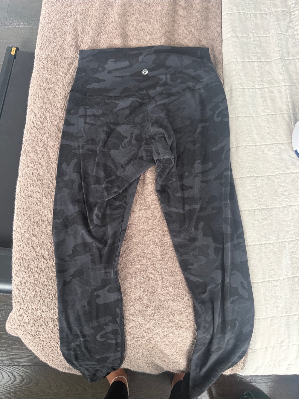 Lululemom Align Leggings 28” gray and black camo
